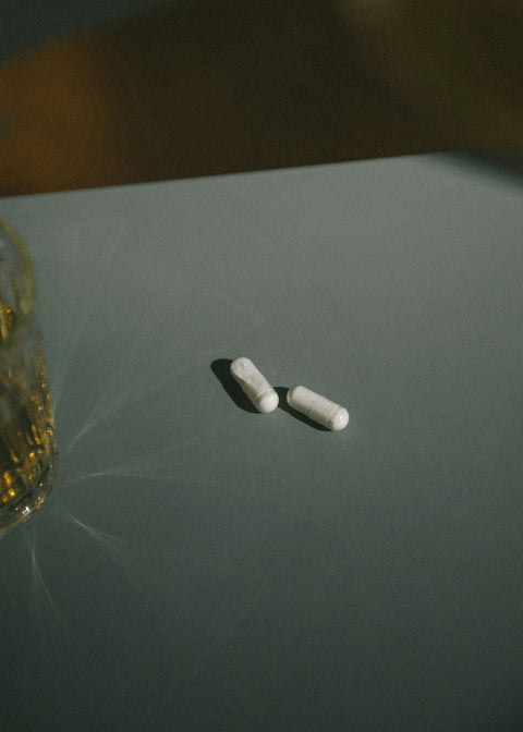 Should You Pair NMN with Resveratrol? Benefits, Dosing & How To Take